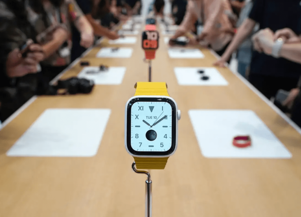 Apple Watch Faces Setback: Key Points To Understand