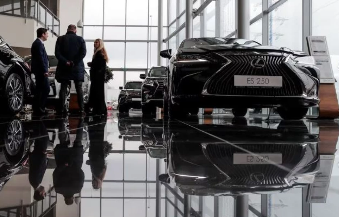 Putin Takes Control Of Russia's Largest Car Dealership