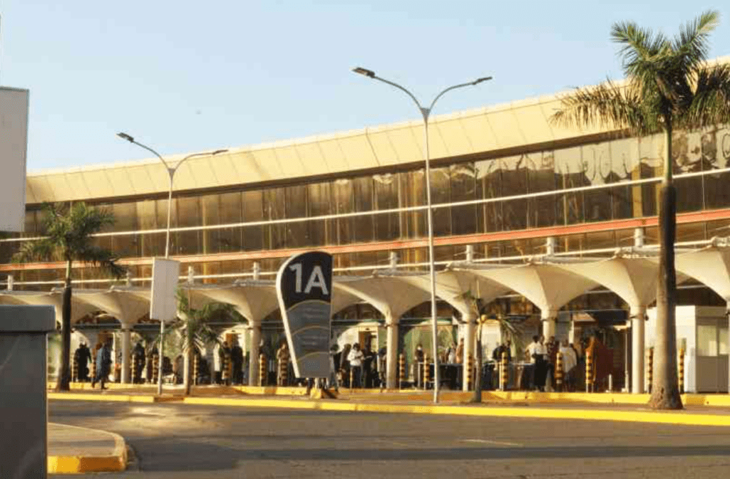 Probe As Cleaner Recovers Pistol Magazine At JKIA Drainage