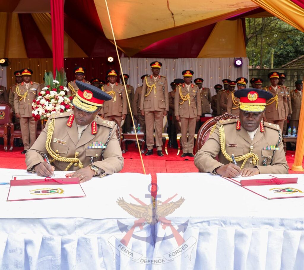 Lt Gen Ketter Takes Over From Lt Gen Tarus At Kenya Army