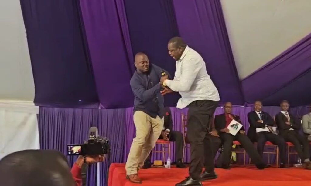 Drama At Kisii Funeral As MPs Kibagendi, Nyakundi Fight