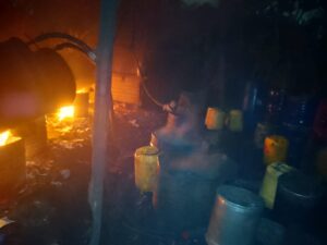 Authorities seize over 1,000 litres of illicit kangara in Korogocho midnight operation