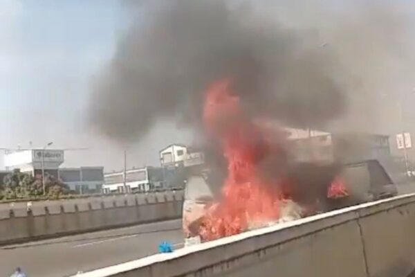 Traffic Disrupted On Nairobi Expressway After Vehicle Fire