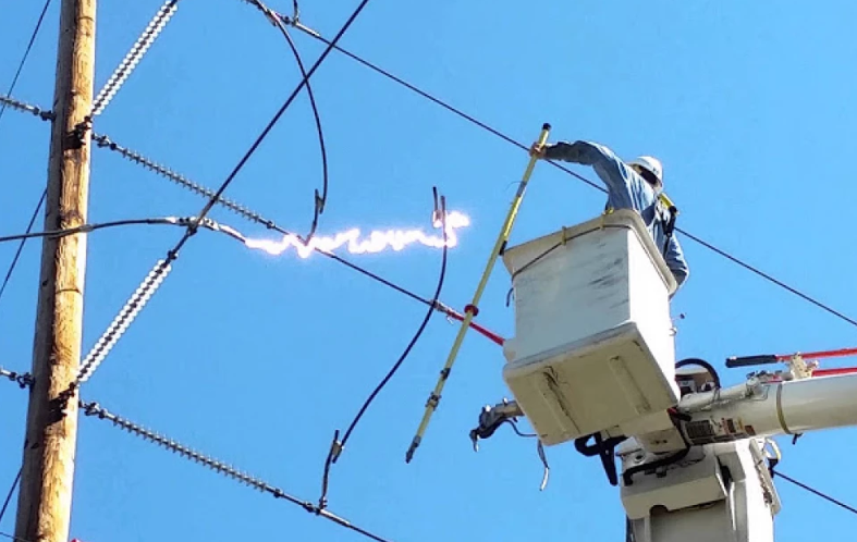 Electrician Is Electrocuted While Connecting Internet In Kamae, Nairobi