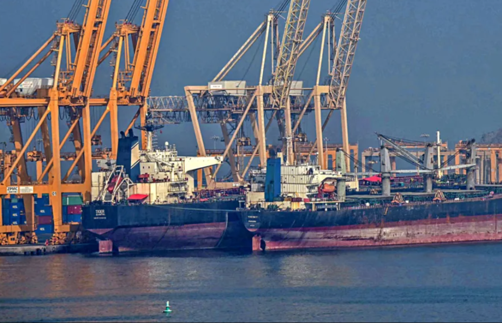 United Arab Emirates To Quit Oil Cartel Opec