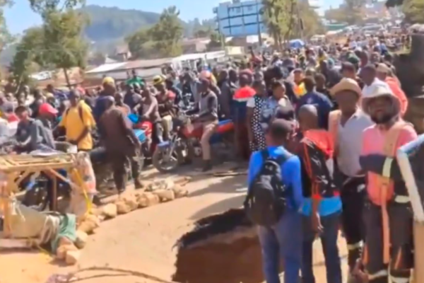 Migori Main Bridge Collapses Further, Cutting Off Pedestrians And Motorcyclists