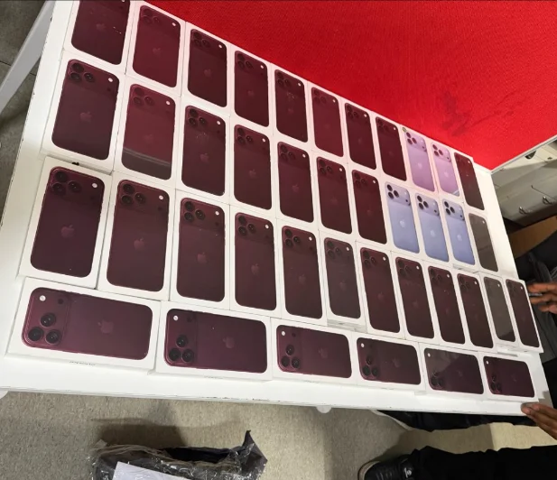 KRA Intercepts Sh8.2 Million Smartphones At JKIA